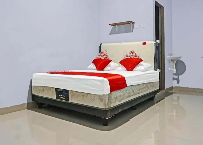 Oyo 91219 Adhyaksa Homestay Makassar