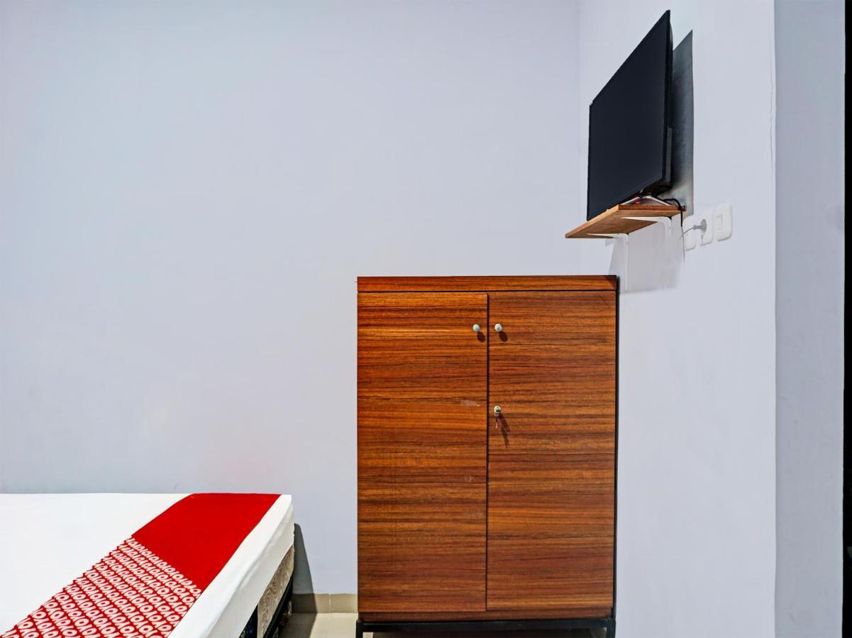 Hotel Oyo 91219 Adhyaksa