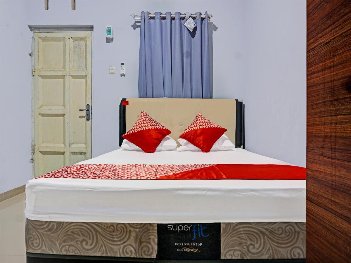 Hotel Oyo 91219 Adhyaksa Makassar